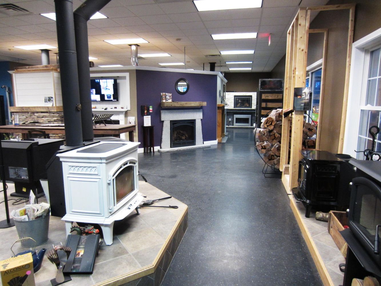 1438 Main St, Sanford, ME 04073